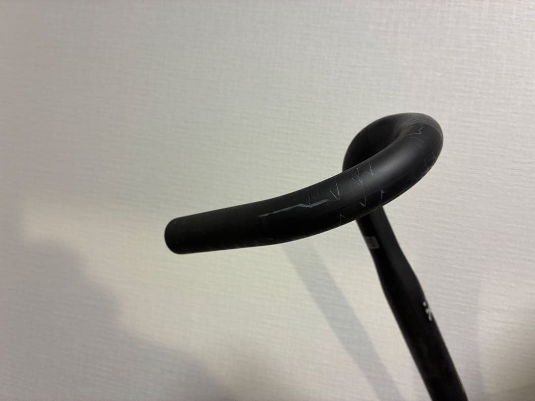Fizik Cyrano 00 Snake 400mm ドロップハンドル