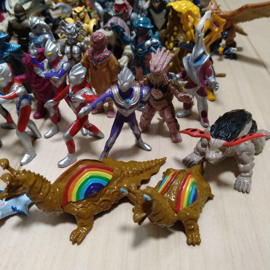 ウルトラマン　ウルトラモンスター超全集　セット　フィギュア　怪獣