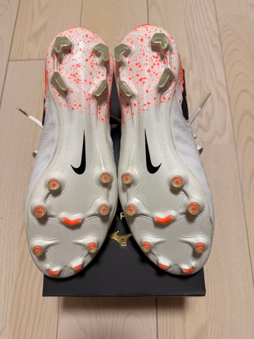 サッカースパイクNIKEティエンポ7 FG