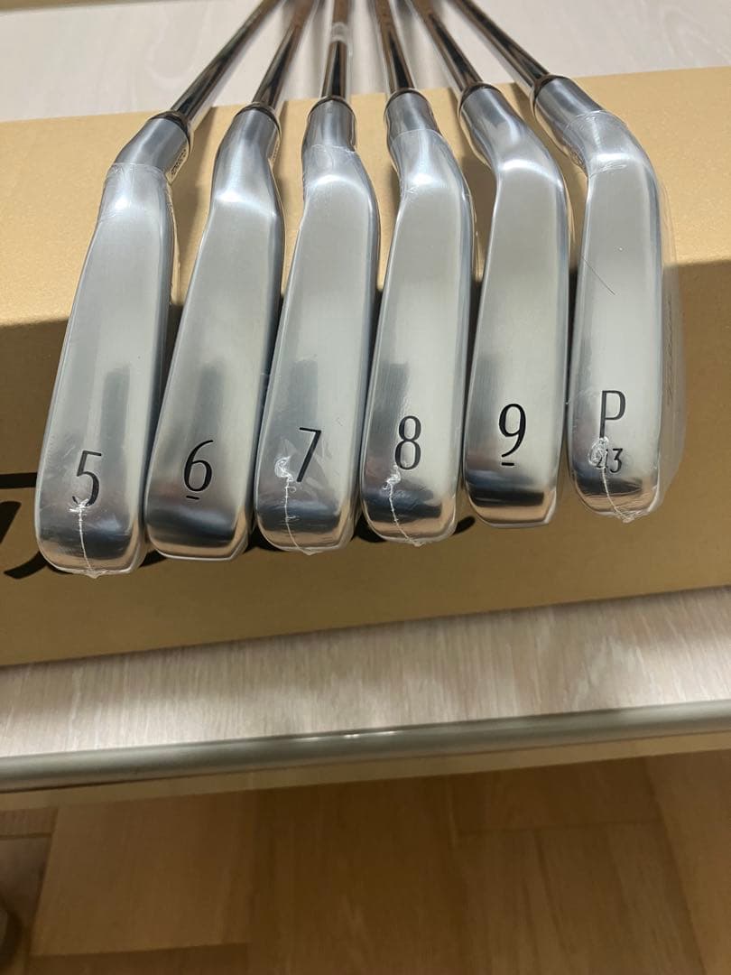 【超美品】 Titleist T250 6本セット （4本はシュリンクあり）