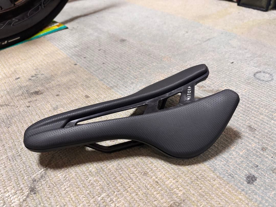 Bianchi VELOMANN MITORA 139 CARBON サドル