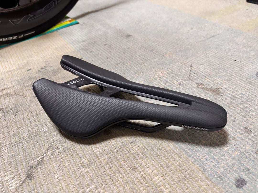 Bianchi VELOMANN MITORA 139 CARBON サドル