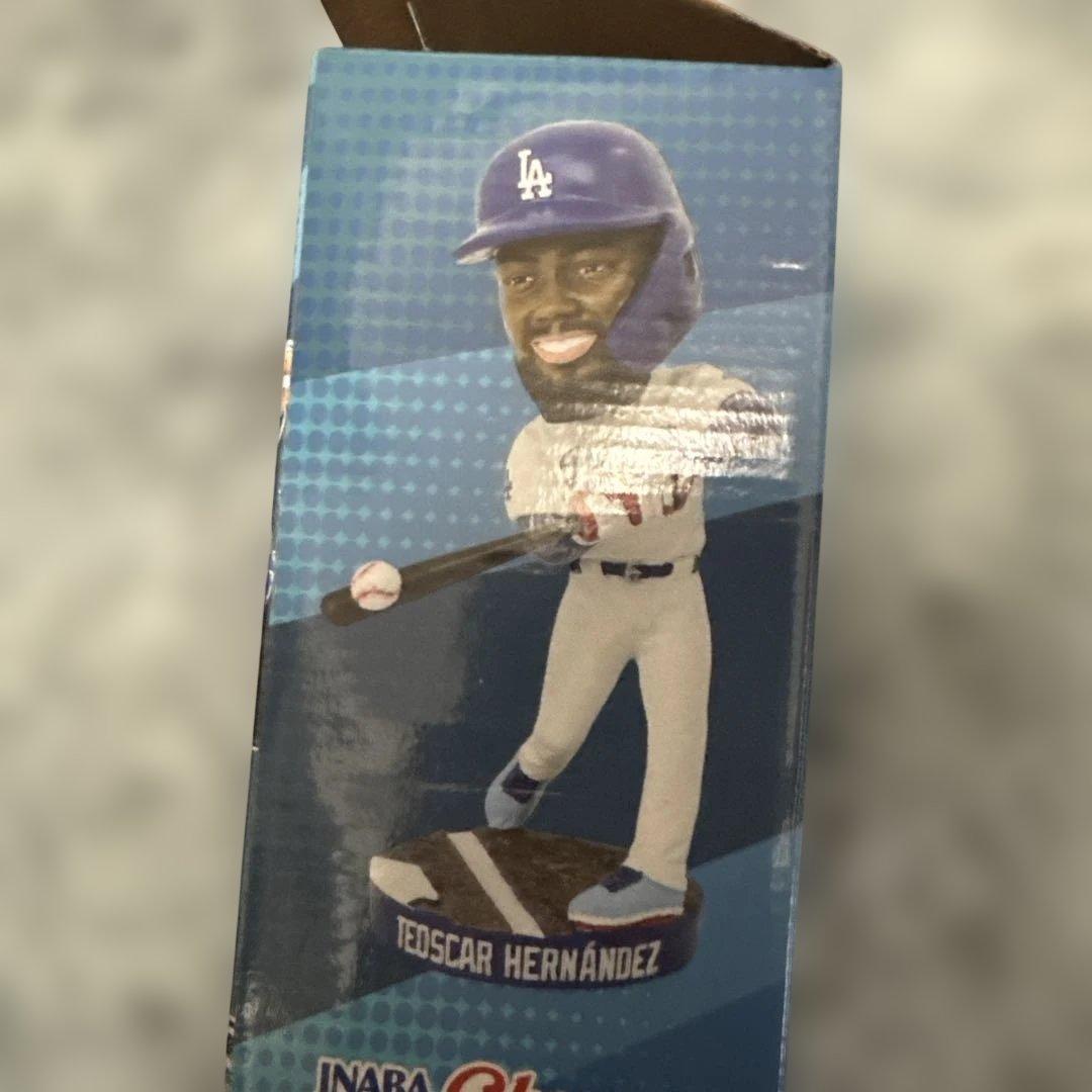テオスカーヘルナンデス フィギュア Dodgers ボブルヘッド