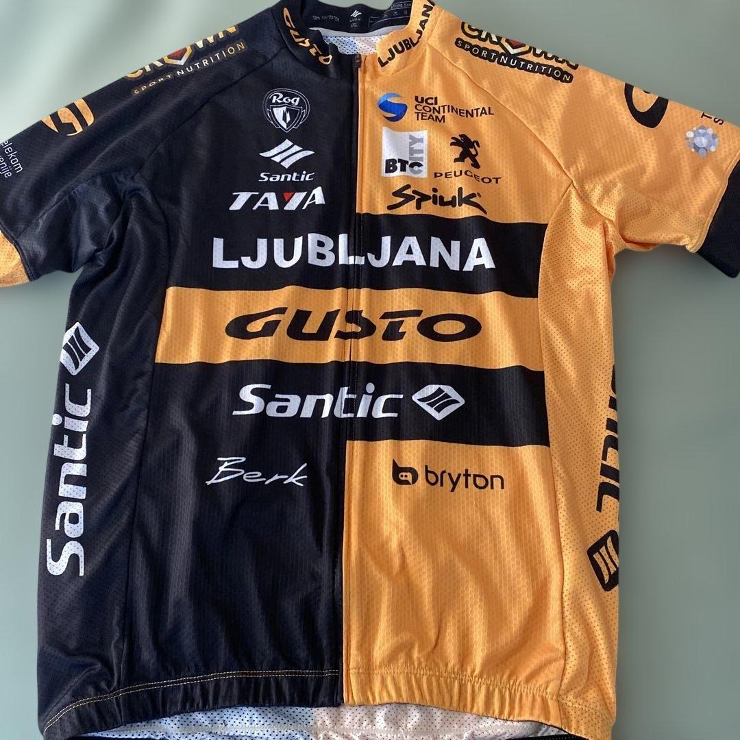 GUSTOサイクルジャージとビブショーツのセット　２ＸＬ
