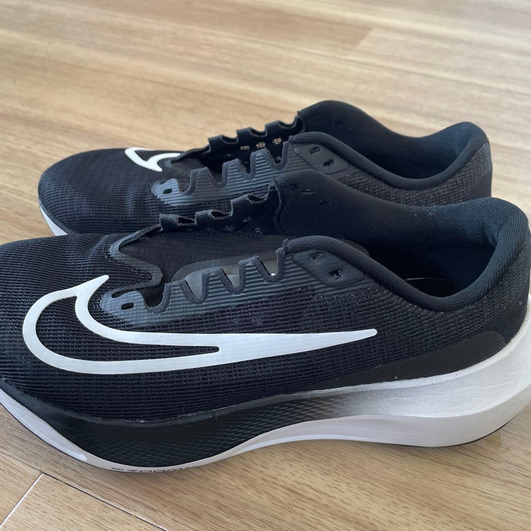 NIKE ZOOM FLY 5 【走行距離5km】　26.0cm