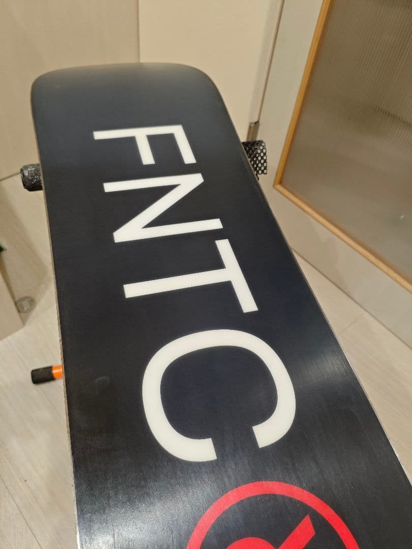 FNTC TNT R 157 スノーボード板　ぐらやパークに！