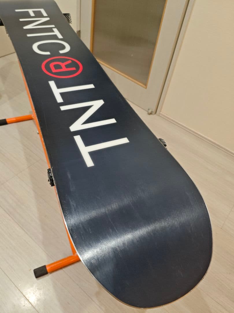 FNTC TNT R 157 スノーボード板　ぐらやパークに！