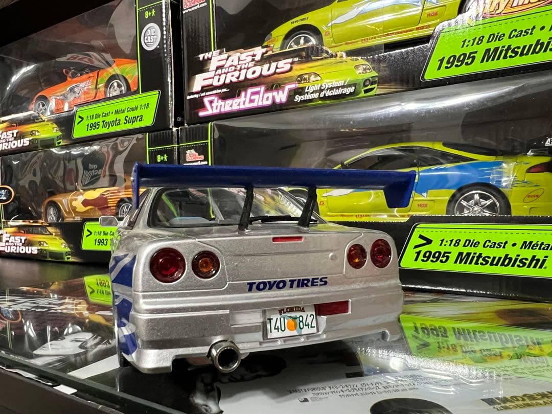 ミニカー FAST&FURIOUS NISSAN SKYLINE GT-R 1/18