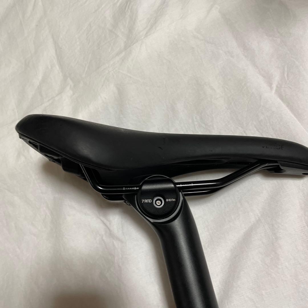 ボントレガー　サドル　エモンダSL5