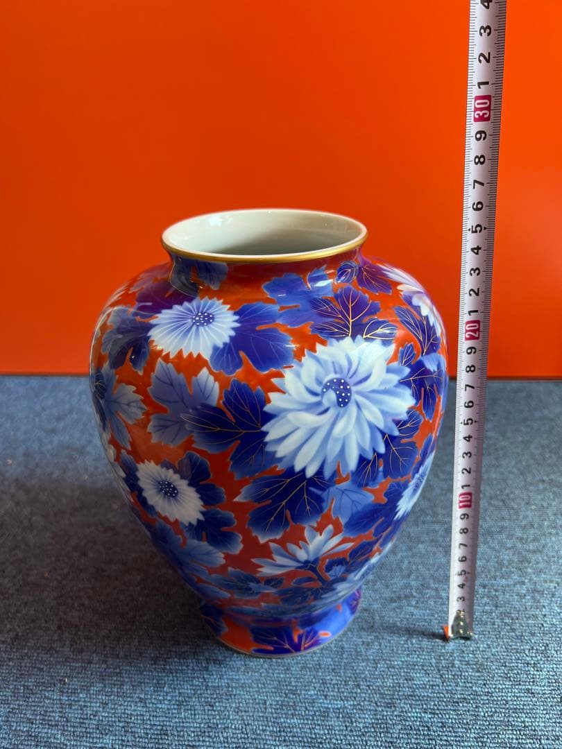 1005 深川製磁　菊　花瓶　金彩