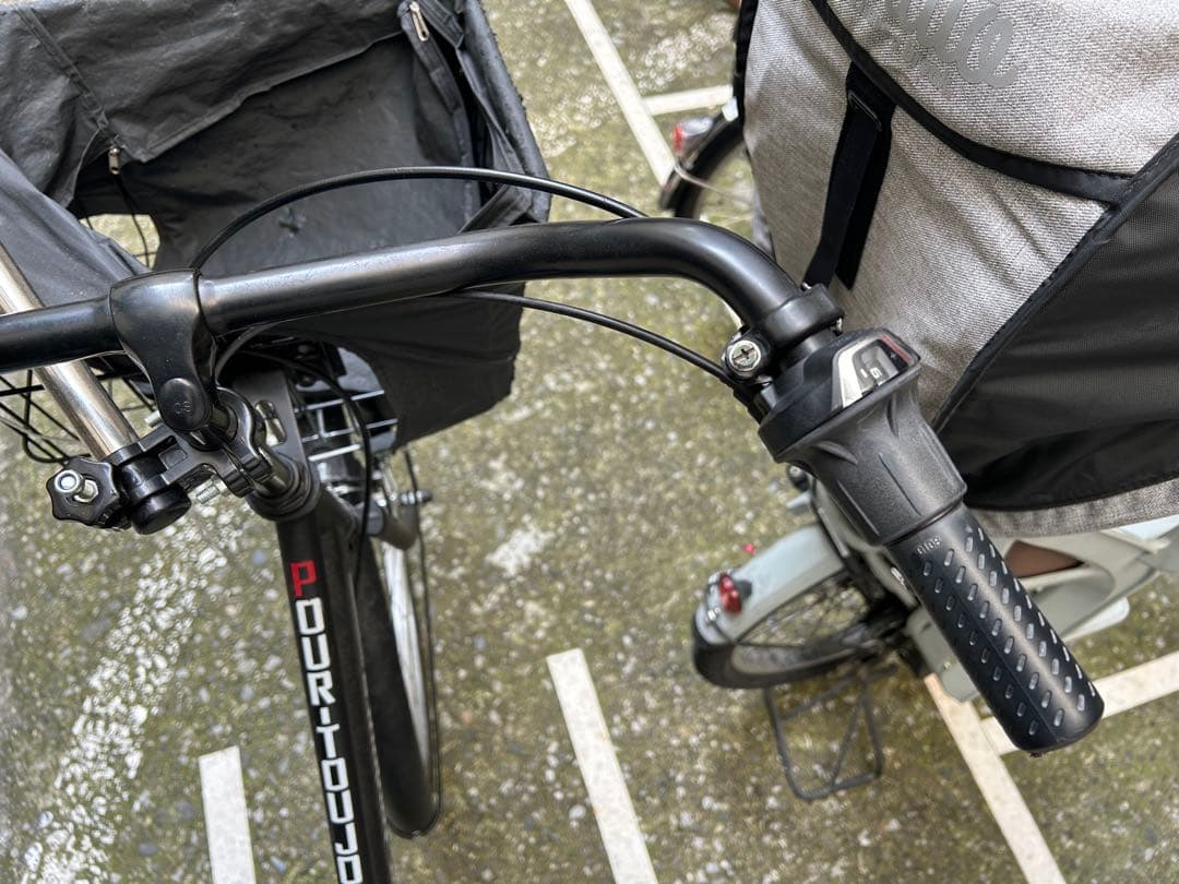【大阪市内手渡し限定】27インチ・ブラック・変速付き自転車／状態良#発送不可