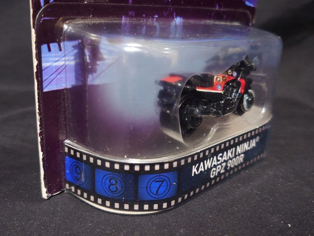 ミニカー HotWheelsKAWASAKININJAGPZ900RTOPGUN