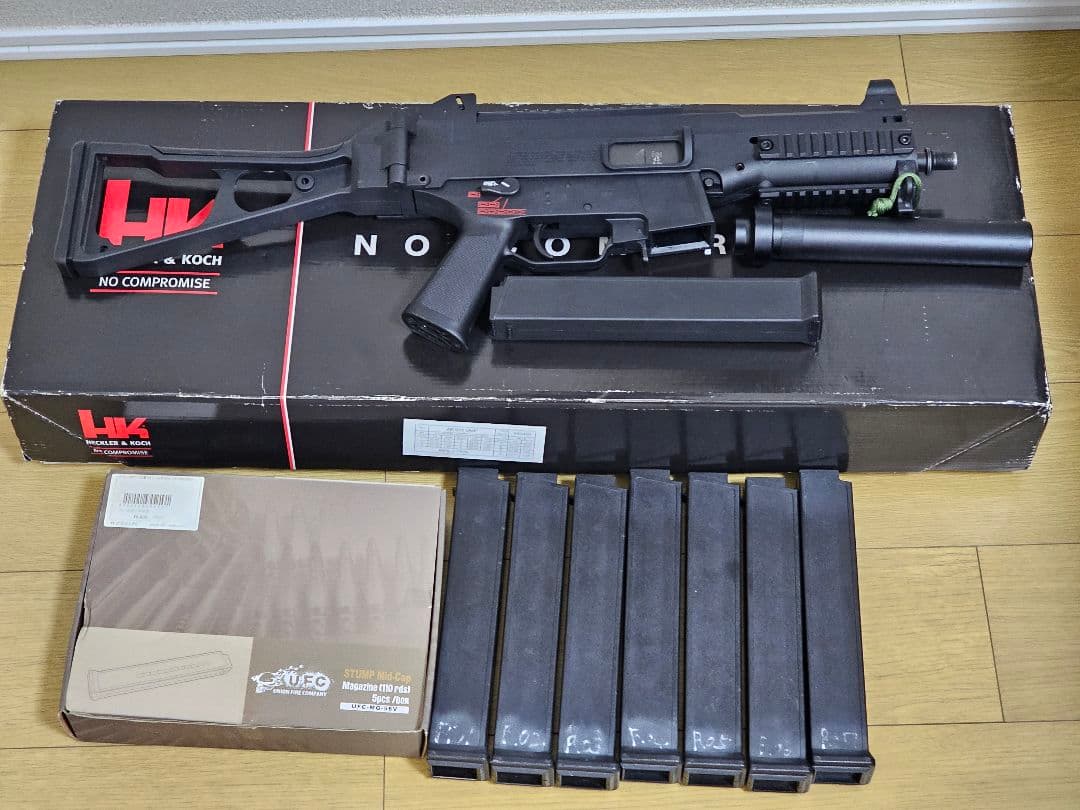 東京マルイ ARES UMP45　新品バッテリー付き