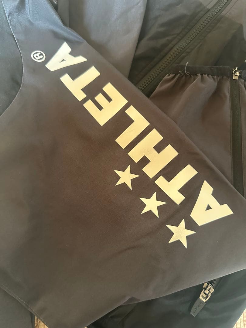 ATHLETA フード付きジャージ 黒　150