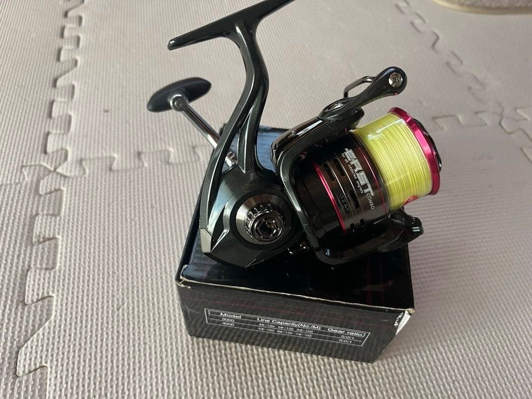 スピニングリール 4000番 程度 未使用 PEライン 1.5号 付き
