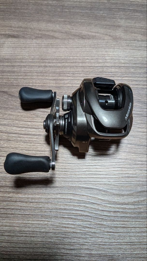 SHIMANO nium XG ベイトリール 右ハンドル