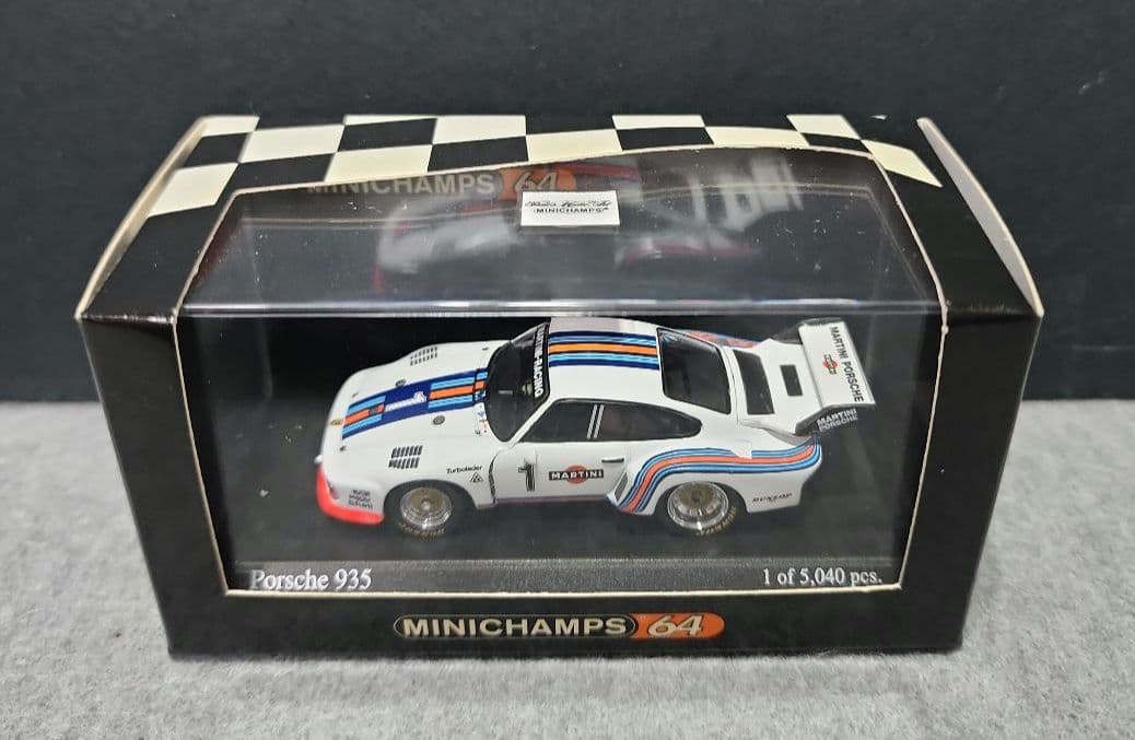 ミニチャンプス　1/64スケール ポルシェ（５台セット）