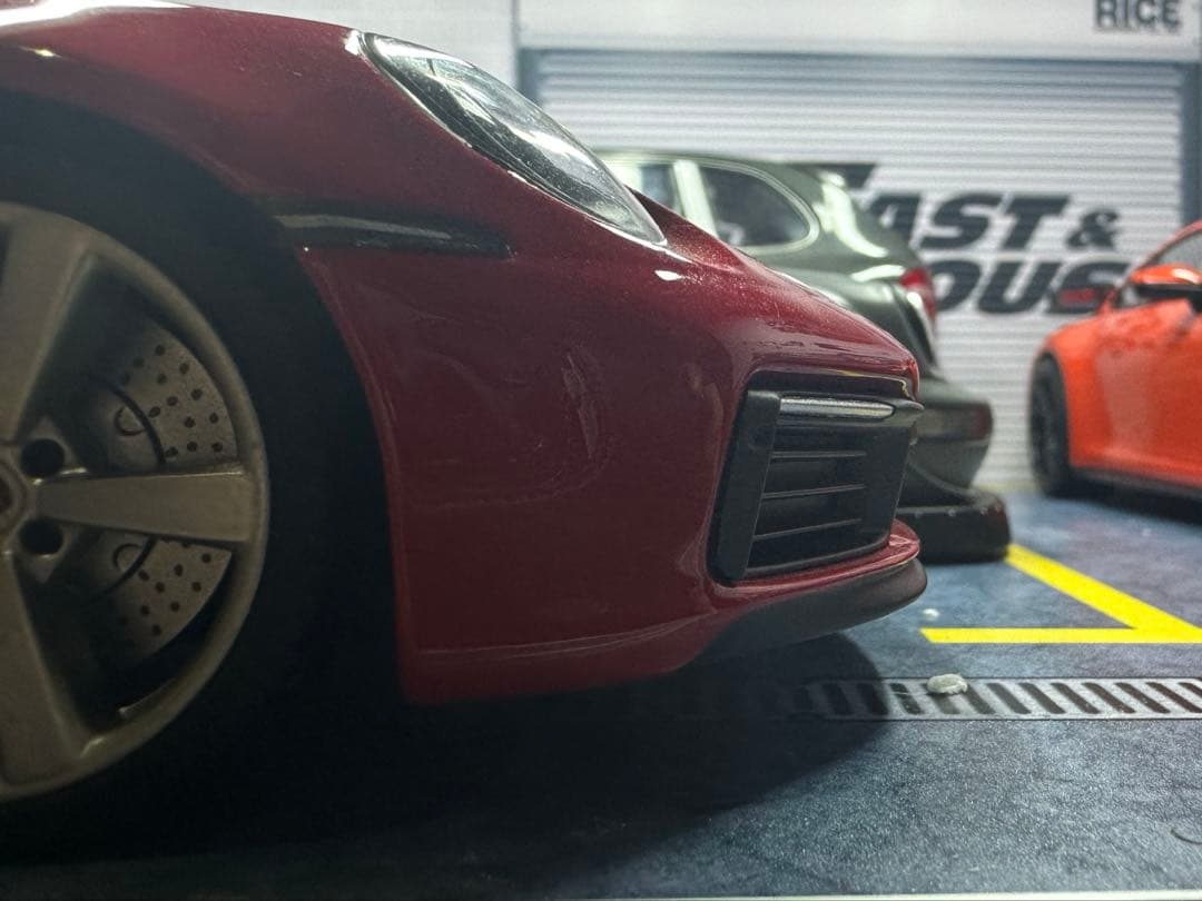 ミニチャンプス 1/18ポルシェ 911 カレラ 4Sコンバーチブル 2019