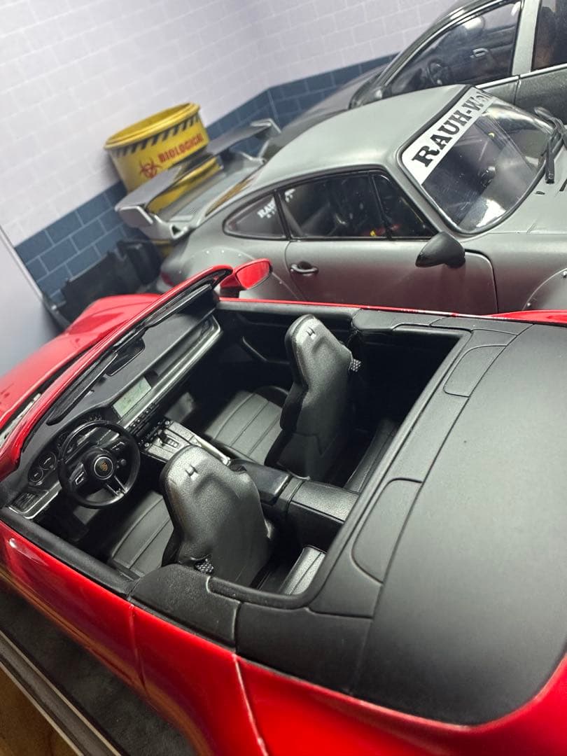 ミニチャンプス 1/18ポルシェ 911 カレラ 4Sコンバーチブル 2019