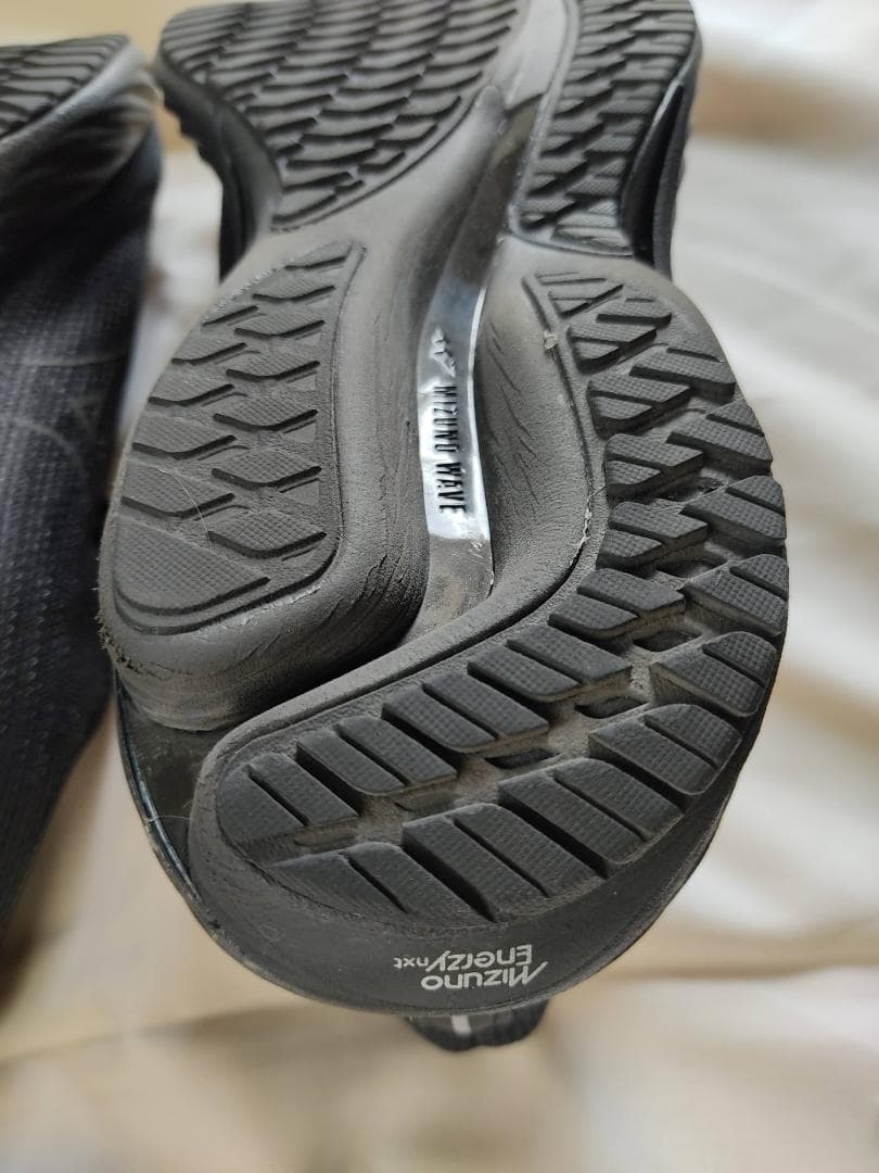 MIZUNO ミズノ ウェーブライダー28 黒 25.5cm/SW