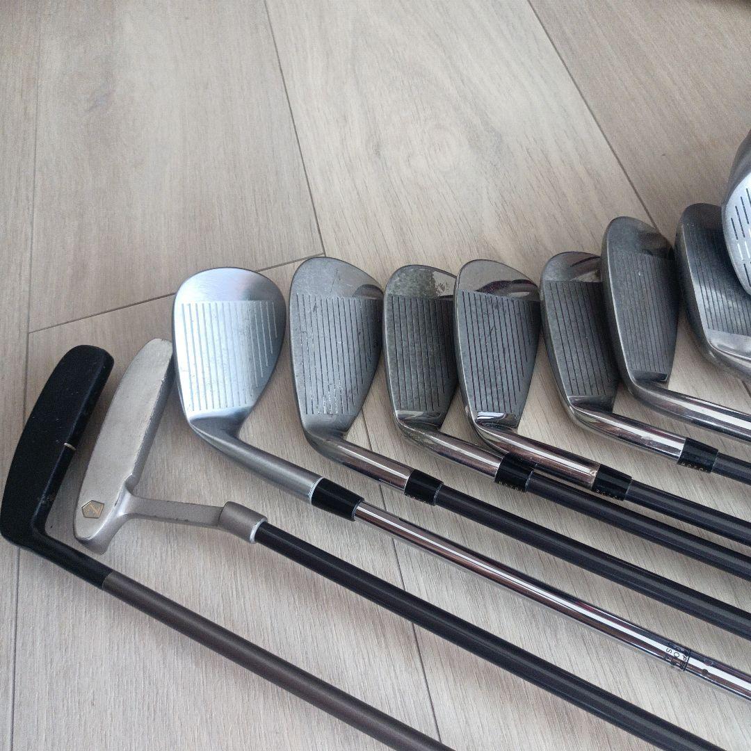 GOLF キャディバッグ 右用　黒と赤 クラブ付き13本セット