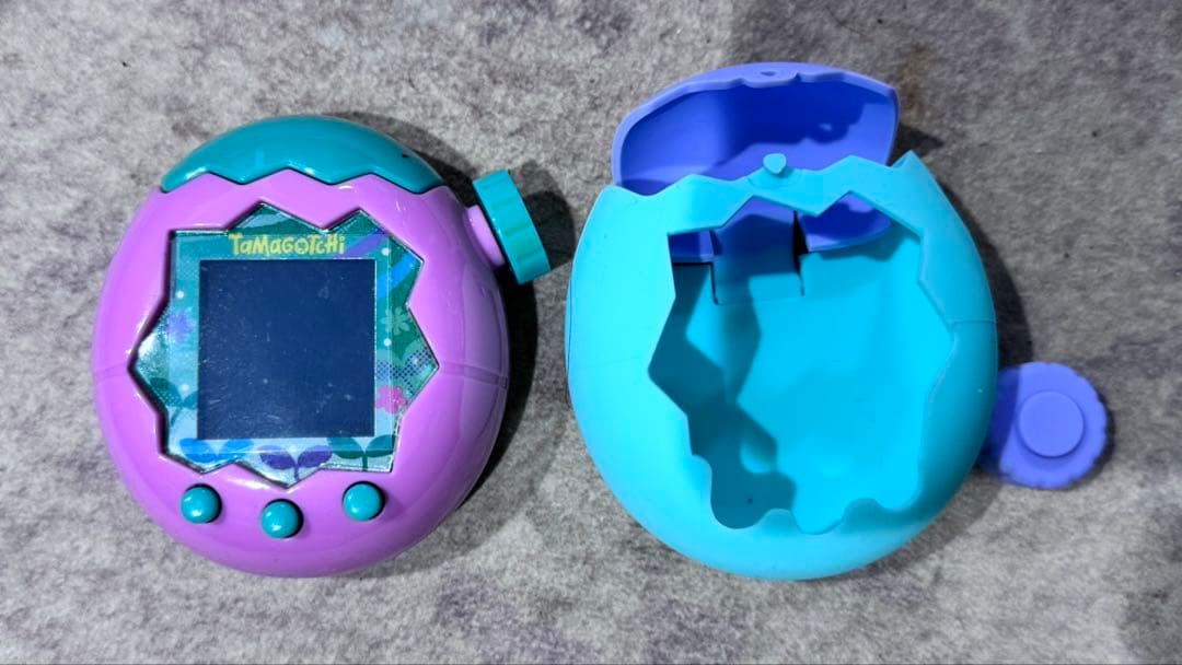 小型デジタルペットTamagotchi ピンク《陸》