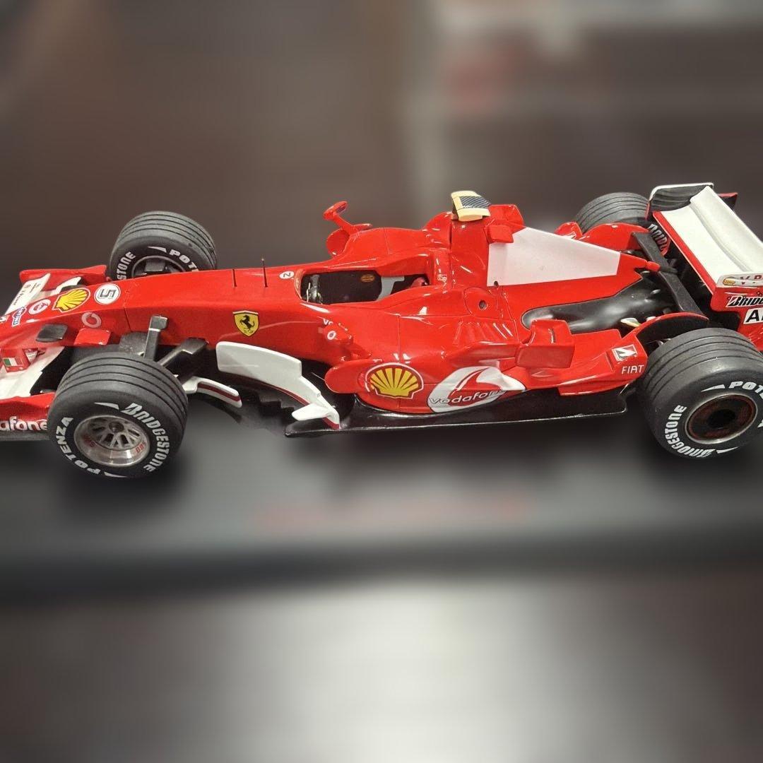 Ferrari F248 1/18スケール ミニカー