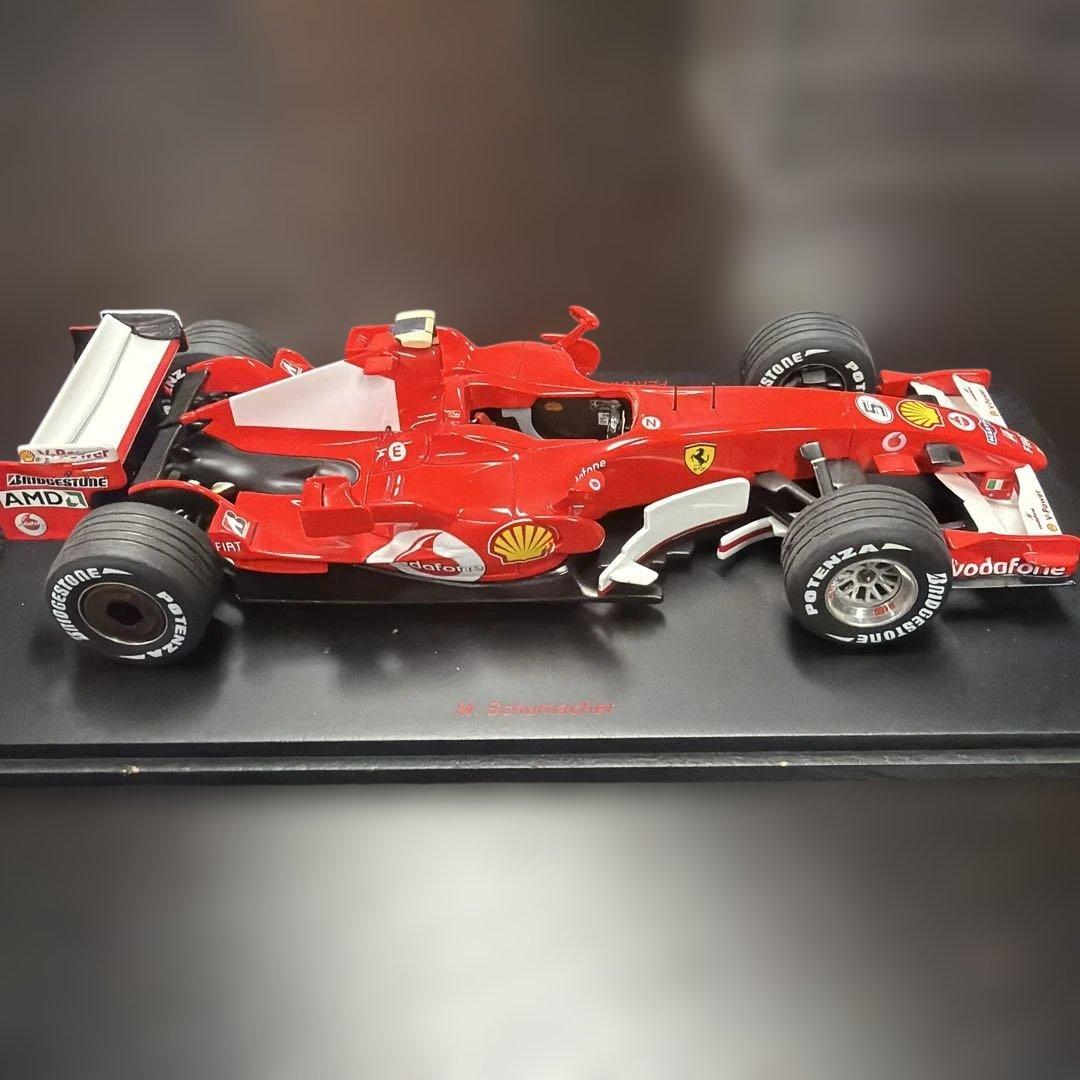 Ferrari F248 1/18スケール ミニカー
