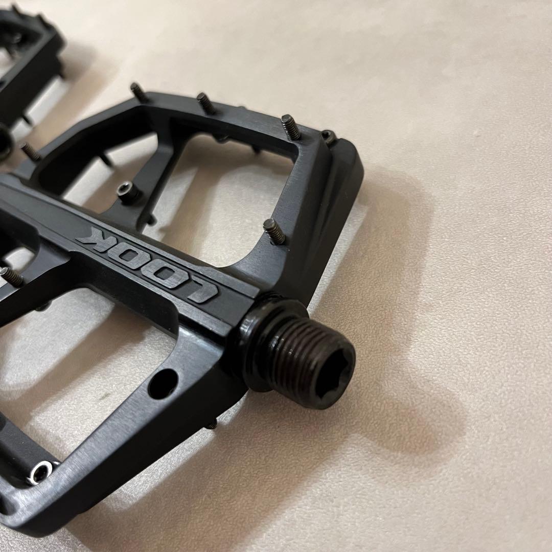 【新品未使用】LOOK Trail Roc + ルック フラットペダル トレイル