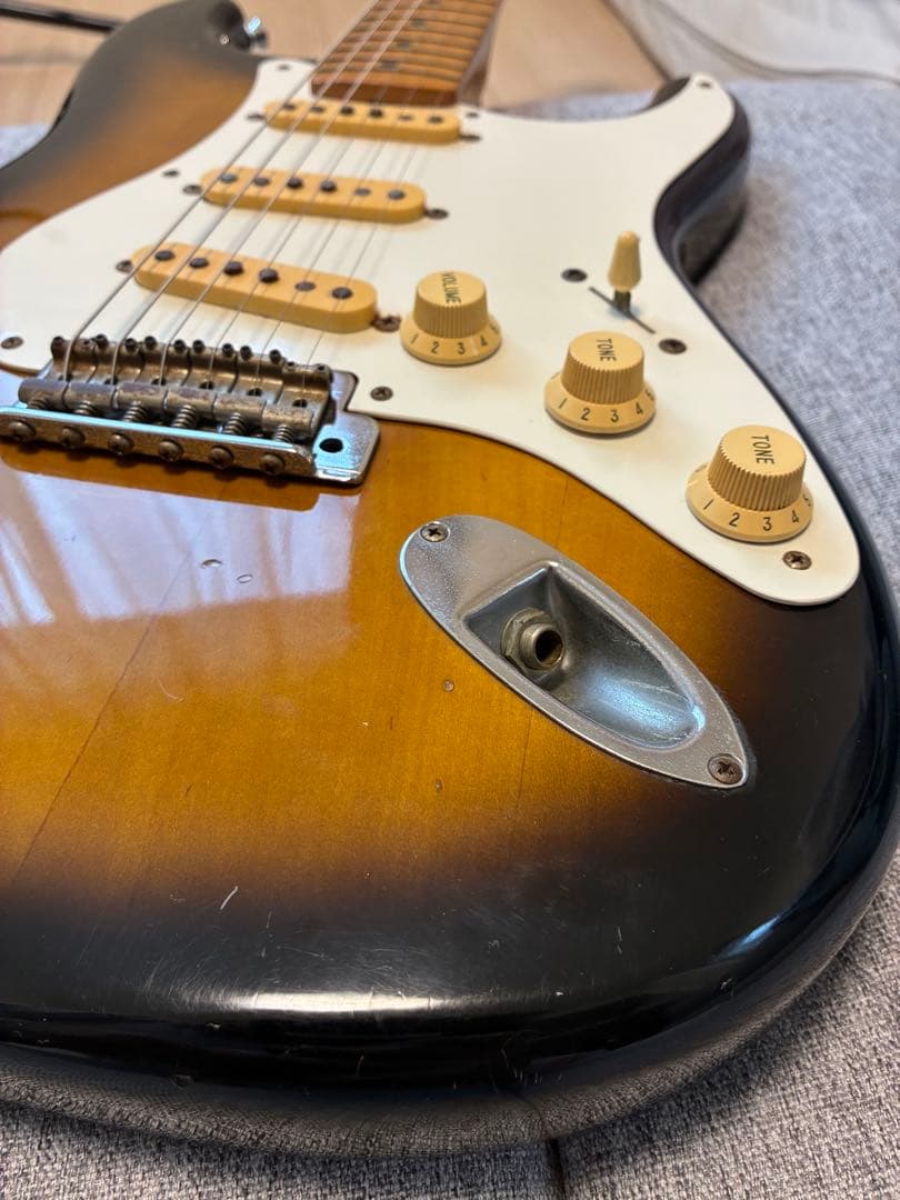 Fender Japan ST57-55 Eシリアル