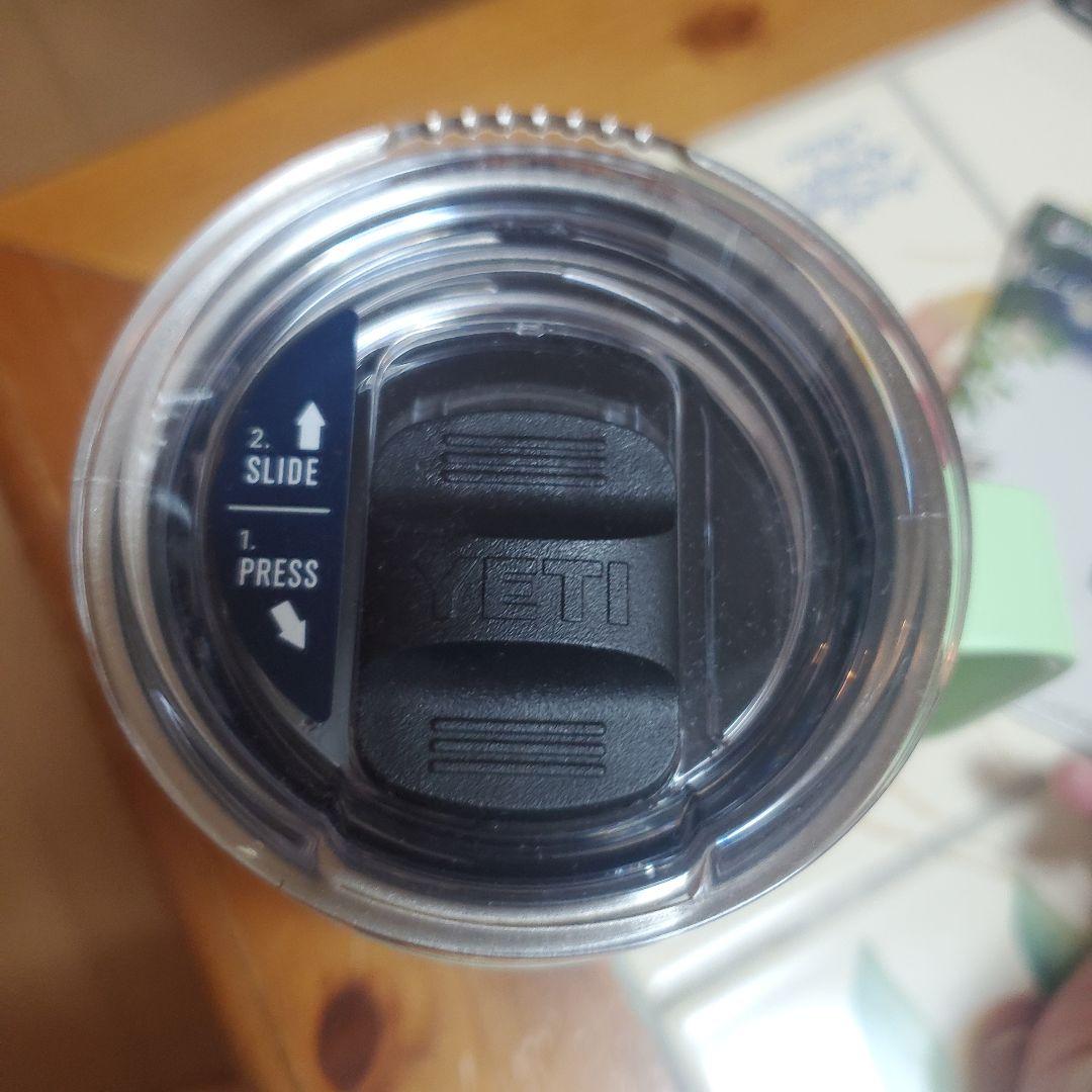 レアYETI Rambler 20 oz Travel Mugパステルグリーン