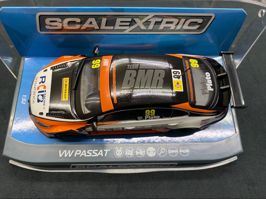 フォルクスワーゲンVW PASSAT パサート1/32 スロットカー