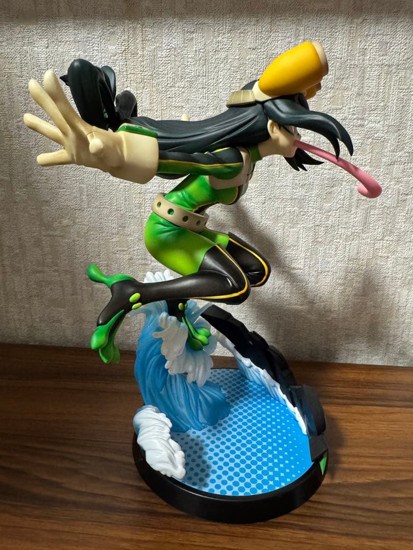 ベルファイン　蛙吹梅雨　フィギュア　ヒーロースーツ　ヒロアカ　僕のヒーロー