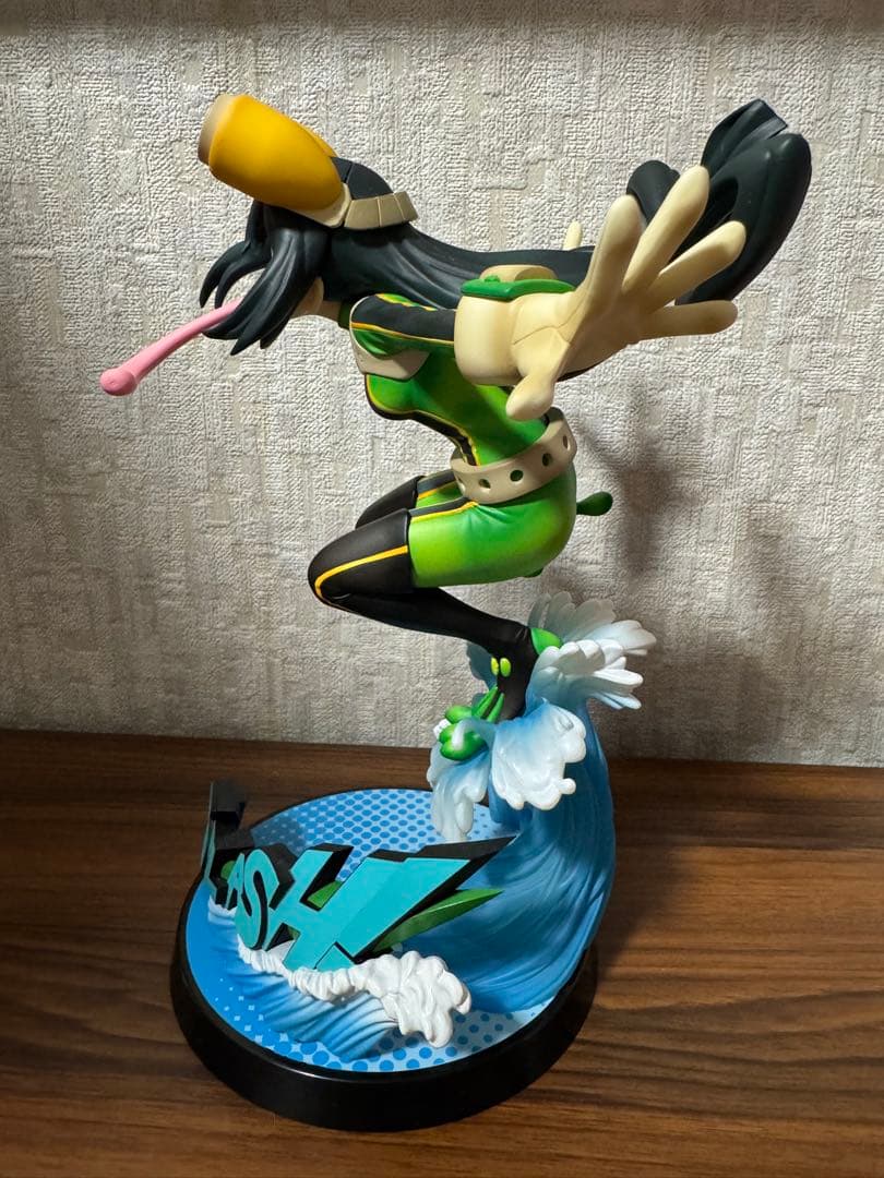 ベルファイン　蛙吹梅雨　フィギュア　ヒーロースーツ　ヒロアカ　僕のヒーロー