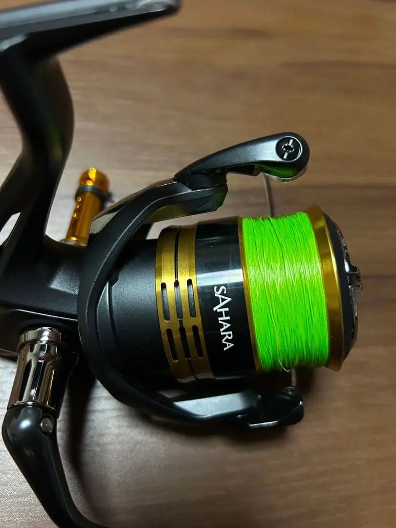 【美品】22サハラ 4000XG ゴメクサスリールスタンド、ハンドルノブ交換済