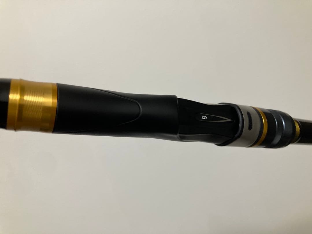 【美品】ダイワ 磯竿 波濤 1.5-530