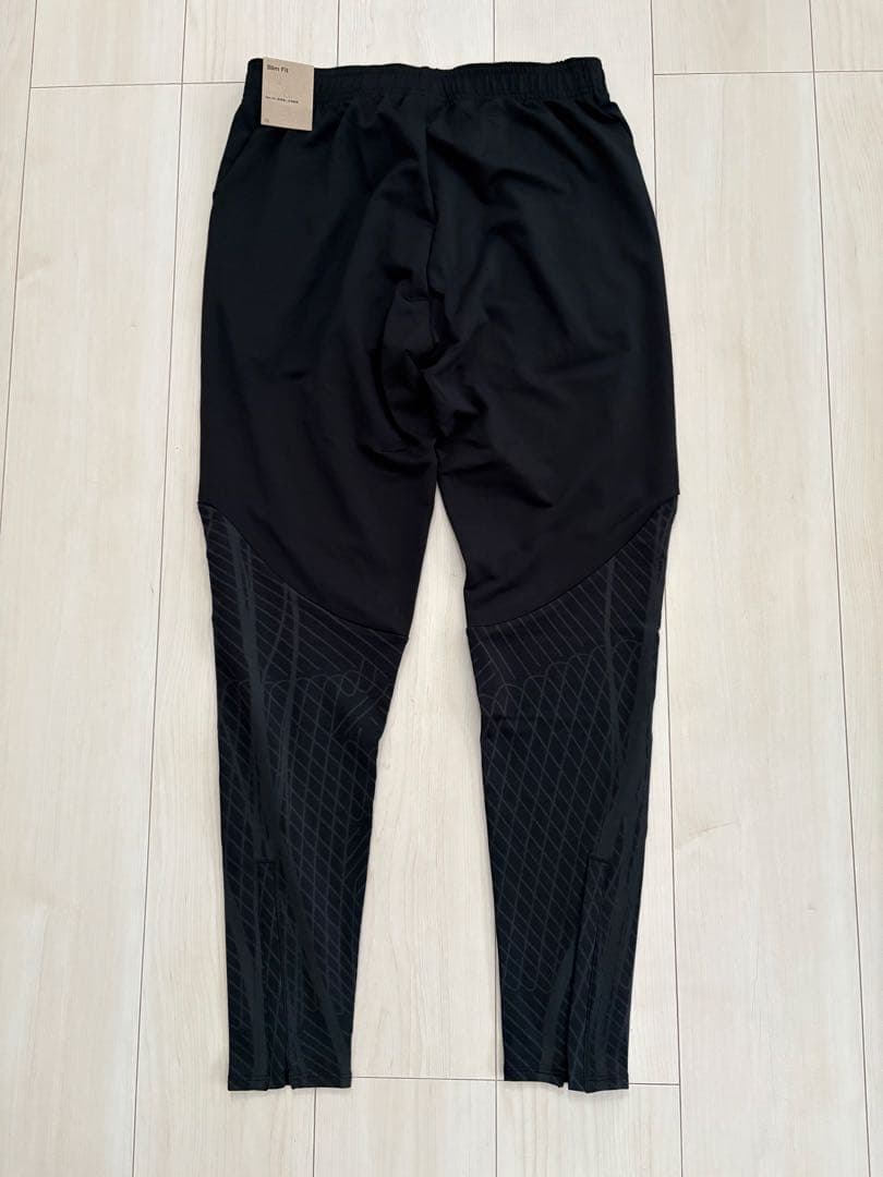 新品タグ付　NIKE ナイキ　ストライク パンツ　Sサイズ　サッカー　フットサル