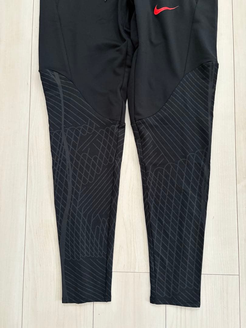 新品タグ付　NIKE ナイキ　ストライク パンツ　Sサイズ　サッカー　フットサル
