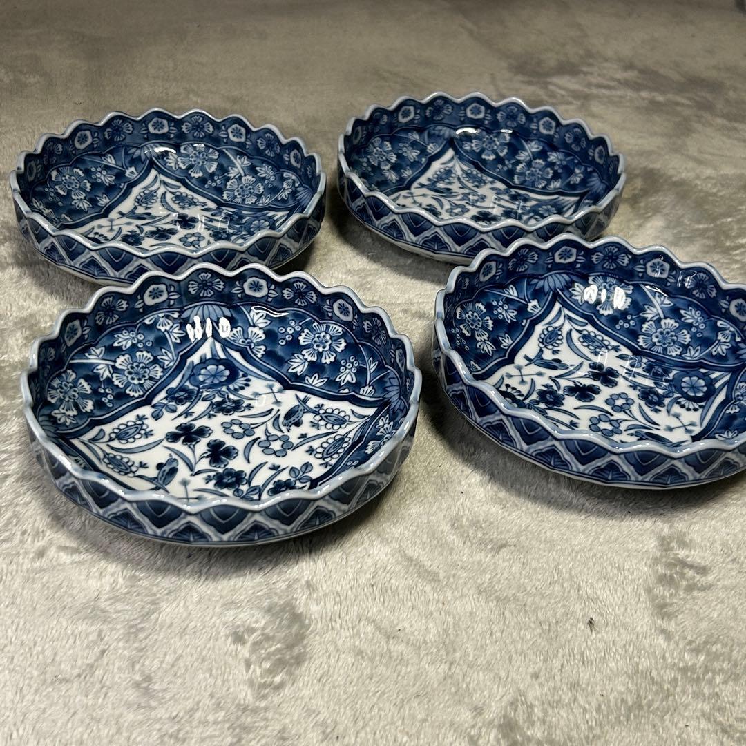 三洋陶器 龍峰窯 花鳥図 染付 中鉢揃 4枚セット 輪花皿 更紗 古伊万里様式