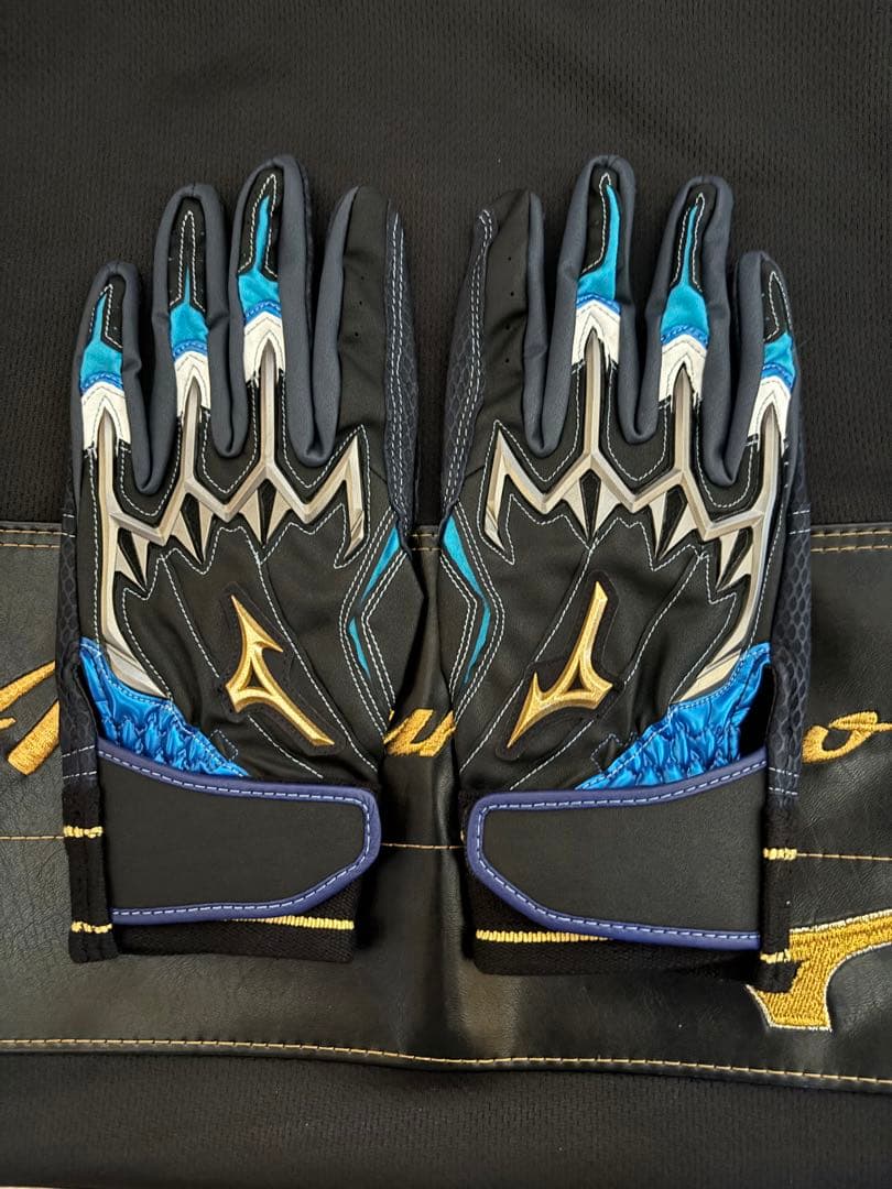 Mizuno Pro 軟式グローブ 黒/赤 収納袋付き　オリックス　紅林モデル