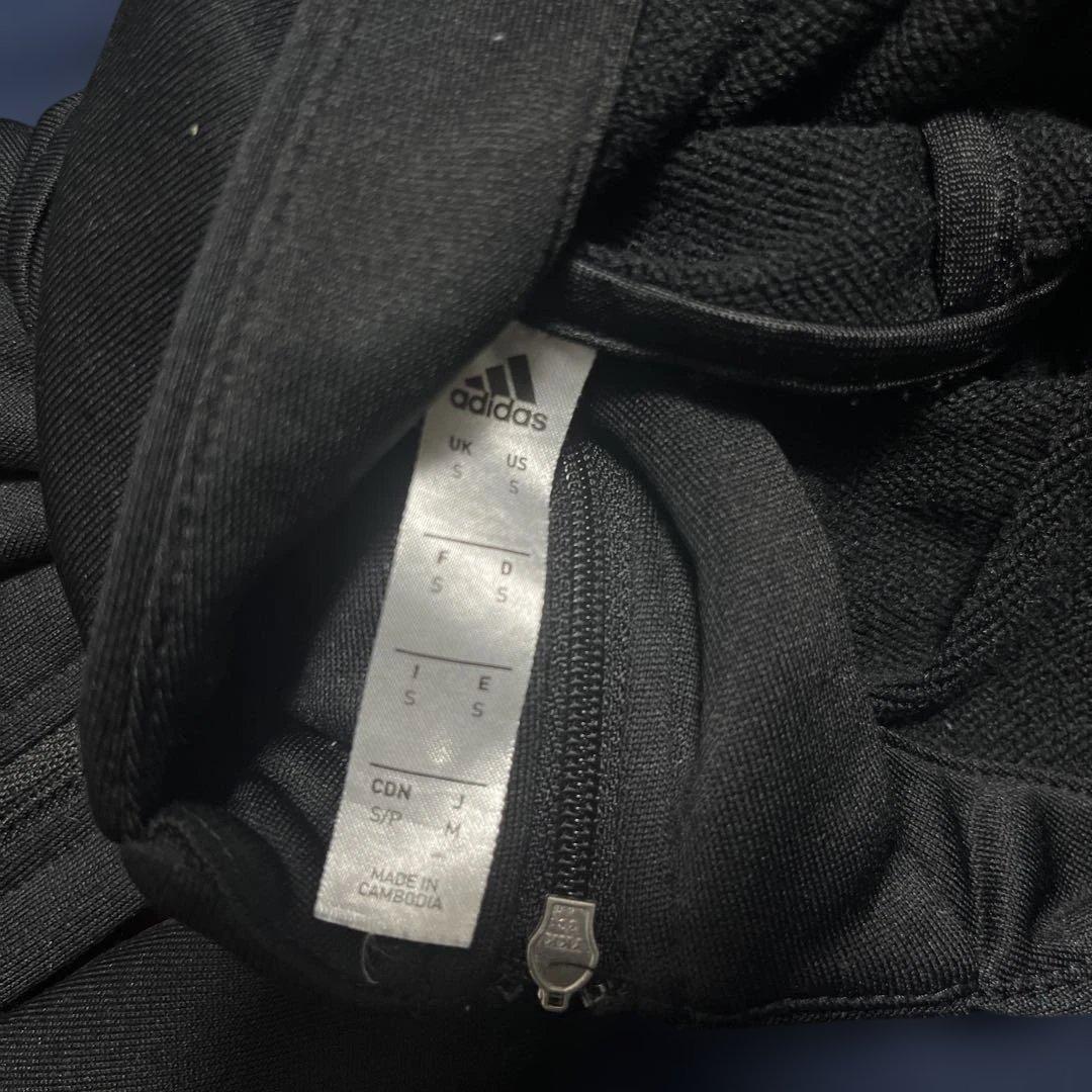 adidas マンチェスター・ユナイテッド フード付きウェア