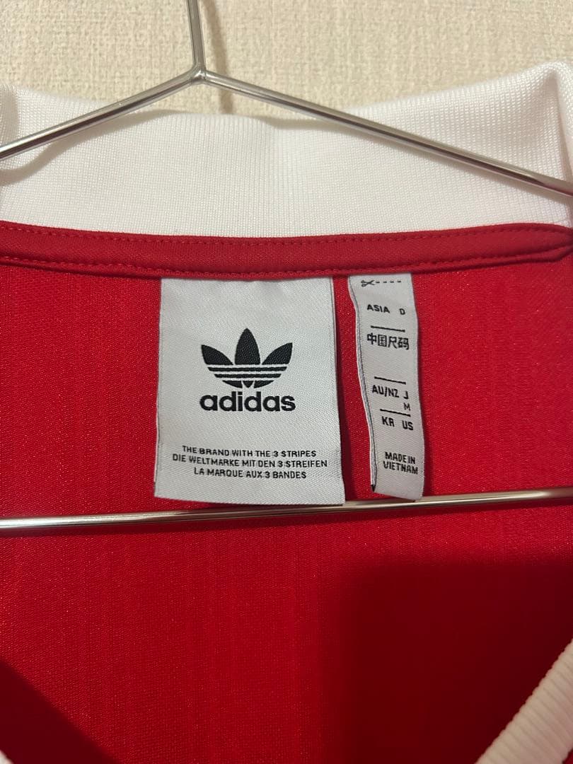 adidas 赤 長袖 Vネックシャツ M