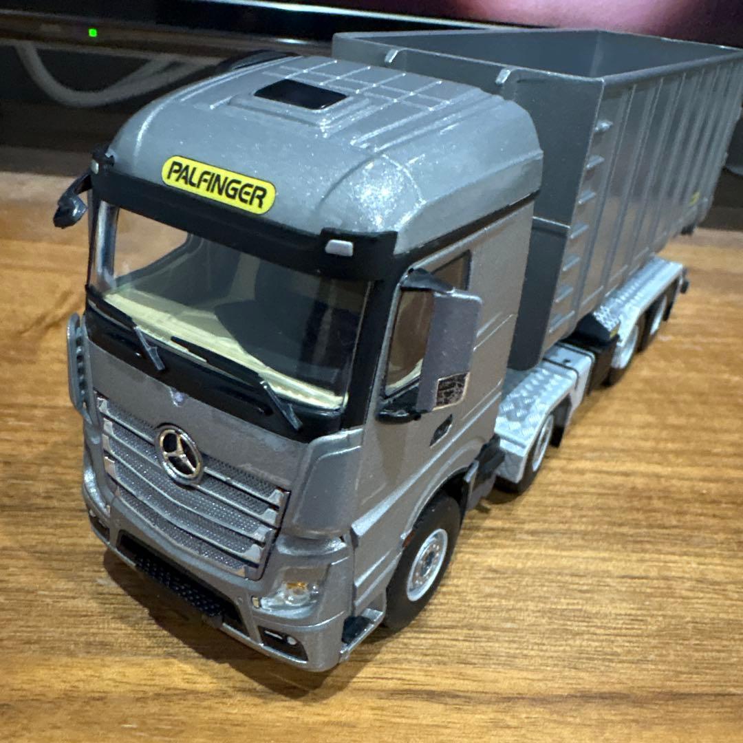 ミニカー WSI 1/50 MB ACTROS PALFINGER 04-2047