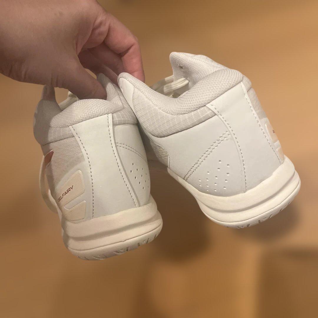 ASICS GELFAIRY バスケットシューズ ホワイト/レッド
