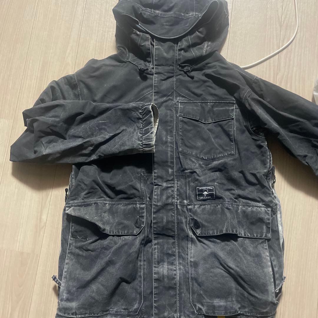 VOLCOM スノーボード　ウェア　ジャケット・パンツ・グローブ・ゴーグル