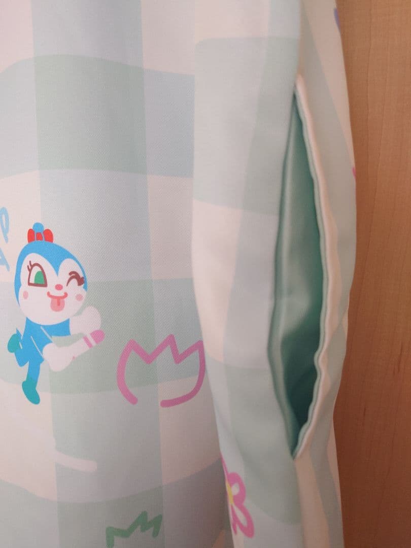 新品未使用☆アンパンマン 保育士エプロン＆靴下セット アンパンマンエプロン