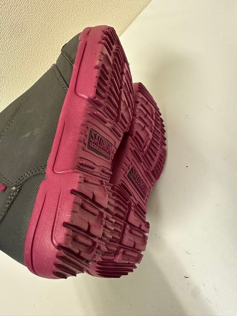 SALOMON スノーボードブーツ グレー/ピンク　22.5cm