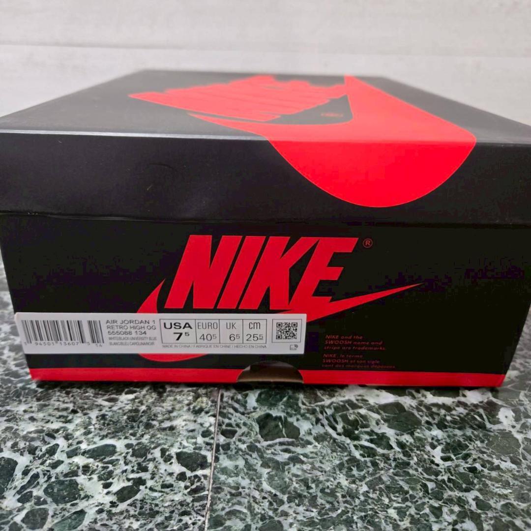 NIKE　AIR JORDAN 1 RETRO HIGH OG　25.5㎝