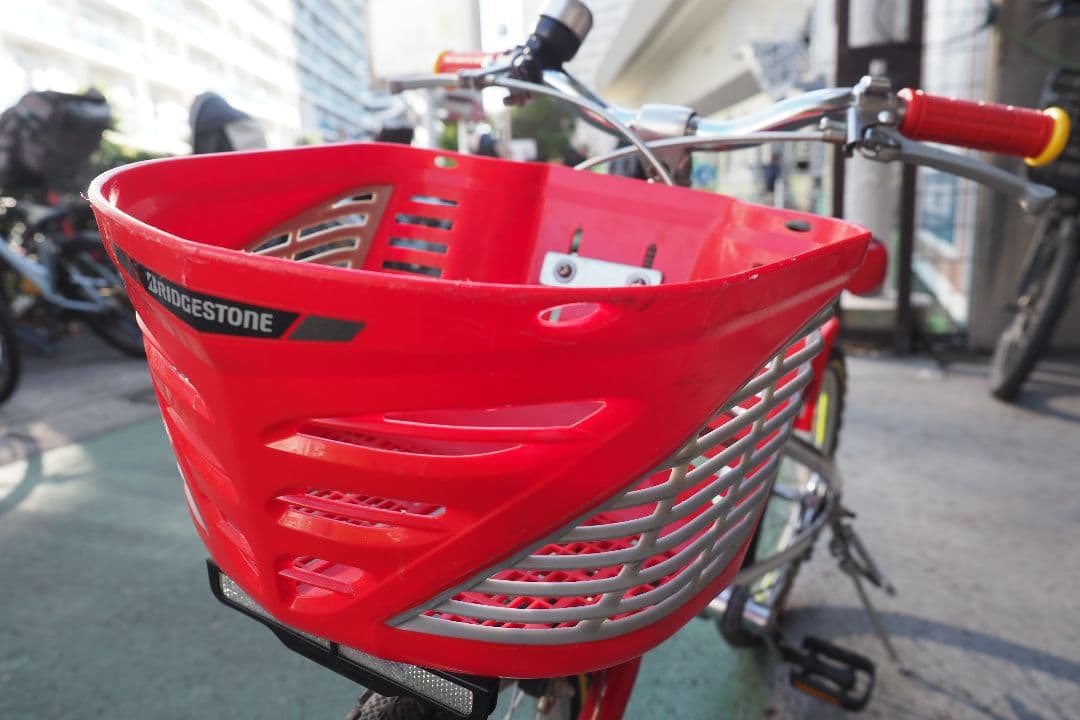 値下げ【匿名配送料込み】18インチ　ブリヂストンクロスファイヤーキッズ