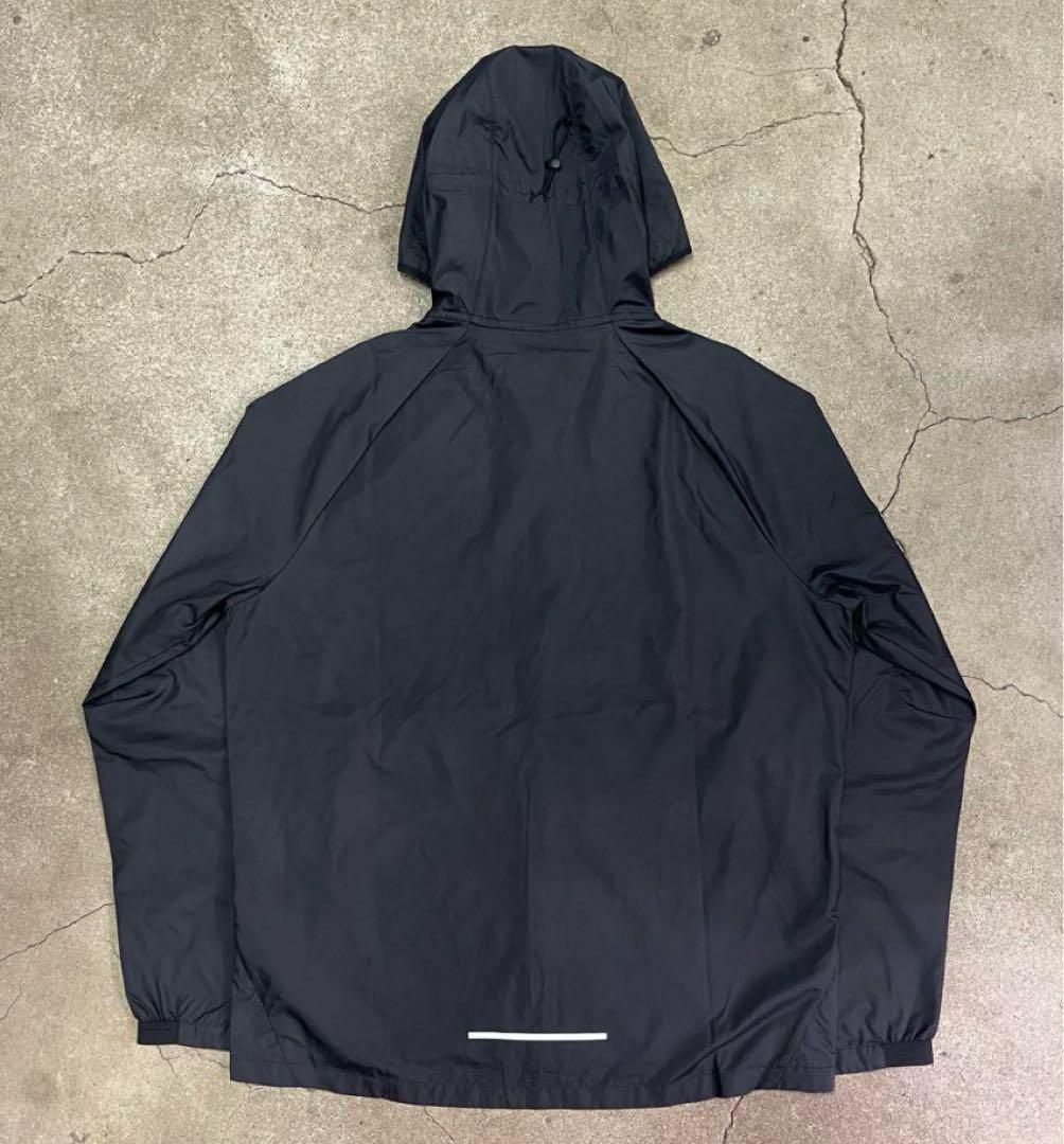 L ☆新品☆ ナイキ　エッセンシャル フーデッド 軽量薄手ランニングジャケット